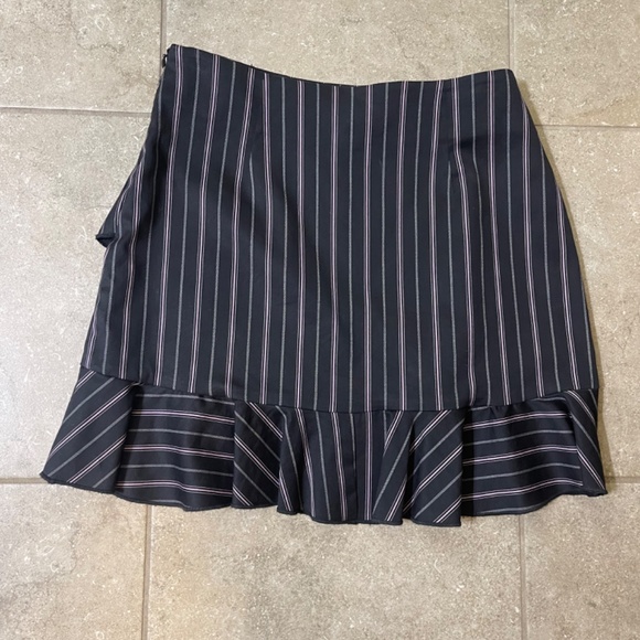 Bebe Black White Pink Pinstripe Asymmetric Mini Skirt - Picture 4 of 6